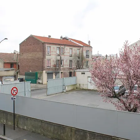 Apartment T2 Of 22m2 With Balcony In *