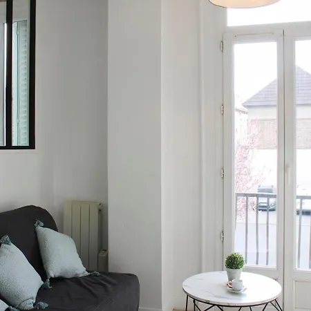 T2 Of 22m2 With Balcony In Apartment